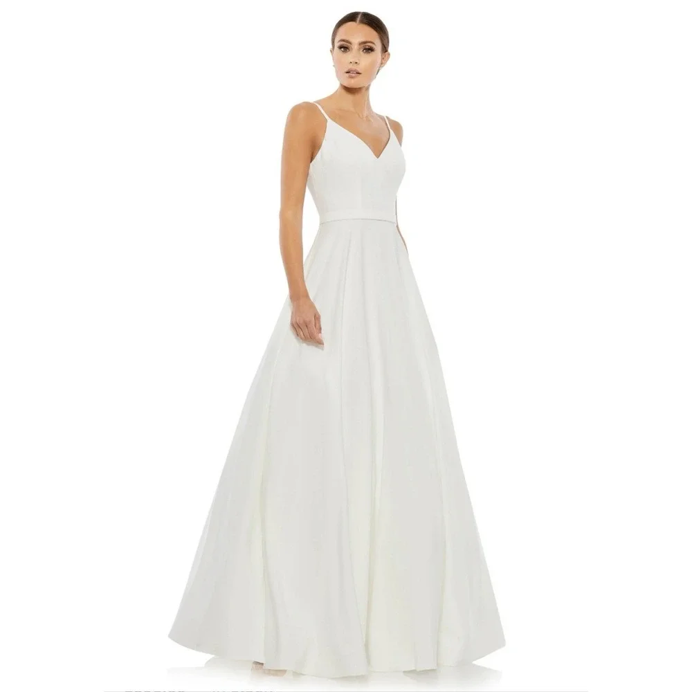 Mac Duggal 48855 Size 6 White‎ V-Neck A-Line Gown - Picture 2 of 12